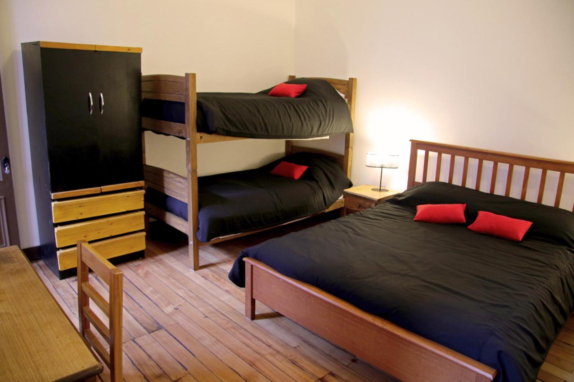 Hostal Irreal Σαντιάγκο Εξωτερικό φωτογραφία